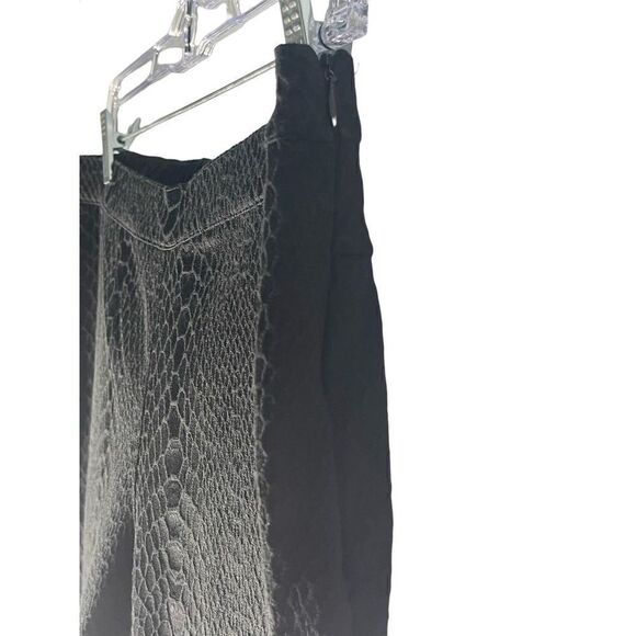 Soft Surroundings Julienne Jacquard Black Python Print Slim Pants - Picture 6 of 7